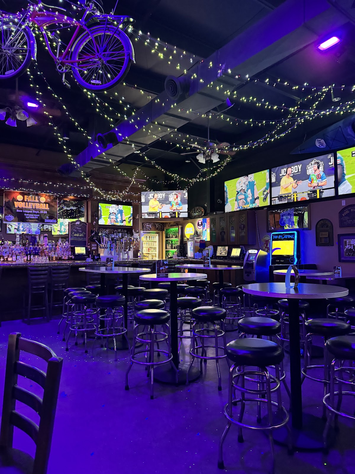 Deuce Pub & Pit - Photo 6