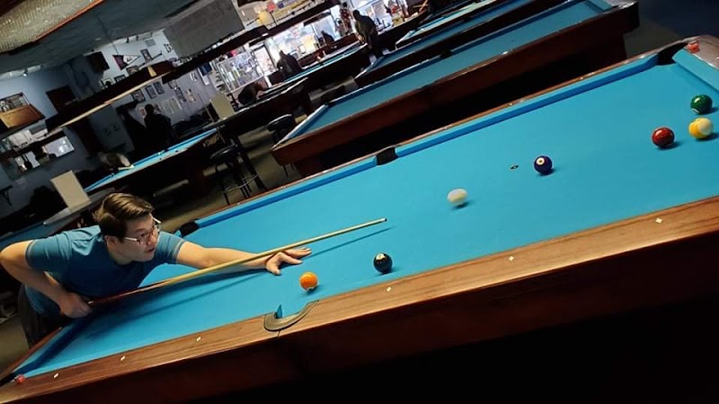 Gotham City Billiards Club - Photo 3
