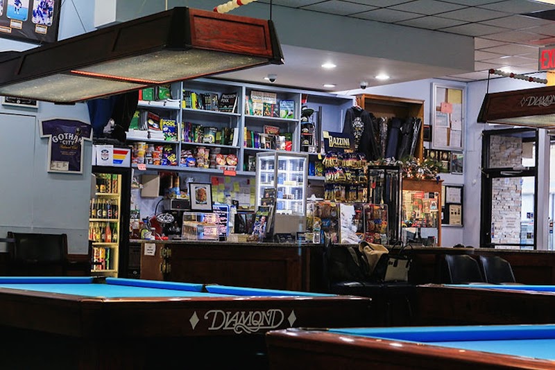 Gotham City Billiards Club - Photo 5