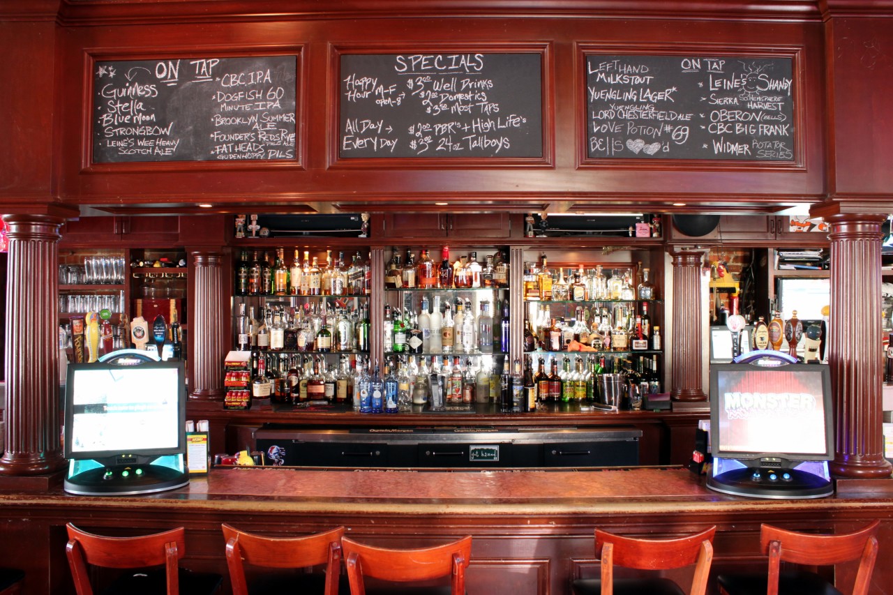 Park Street Tavern - Photo 1