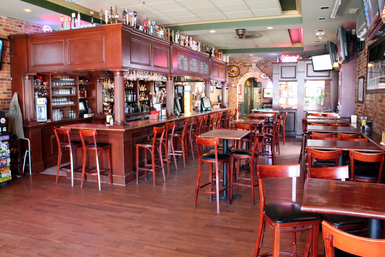 Park Street Tavern - Photo 5