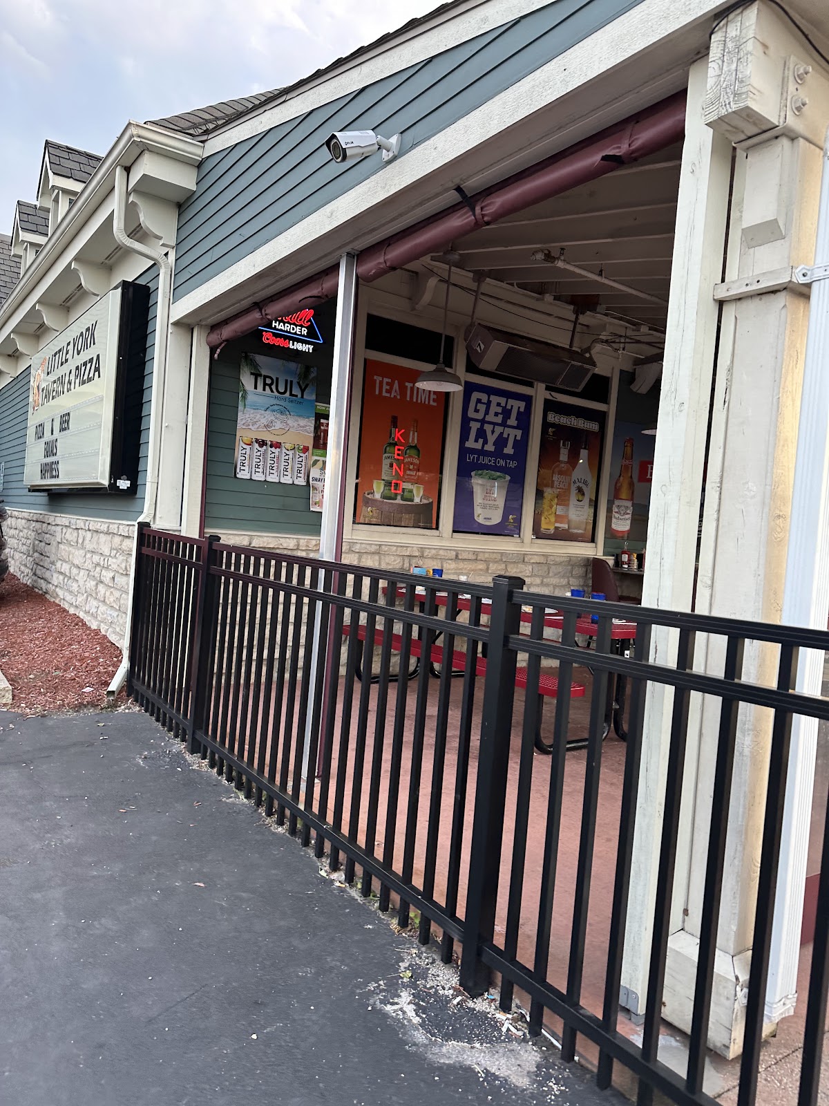 Little York  Tavern & Pizza - Photo 3