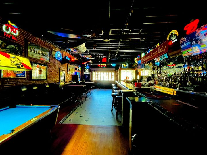 Pounders Sports Pub - Photo 6
