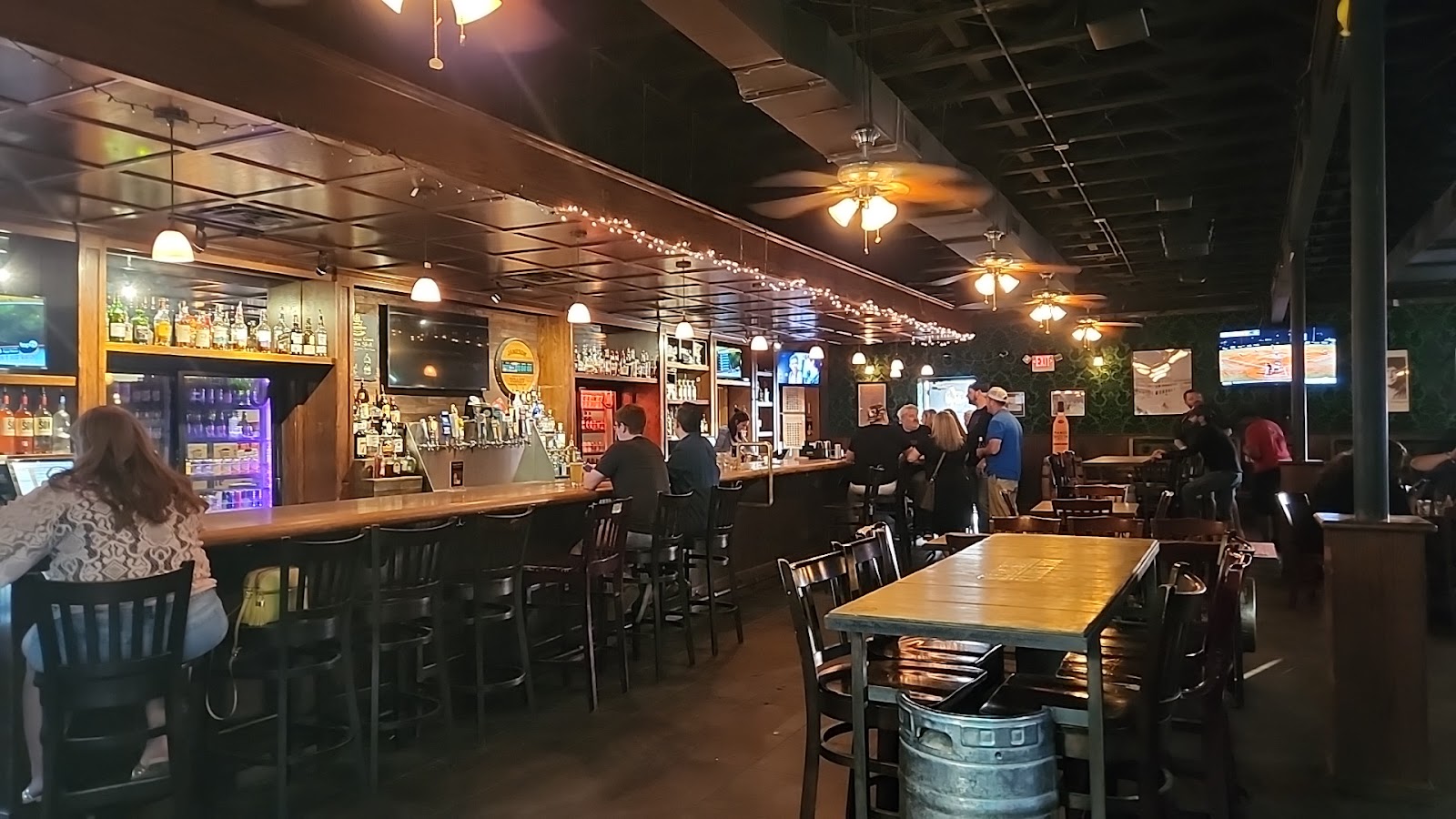 Poag Mahone's Irish Pub - Photo 5
