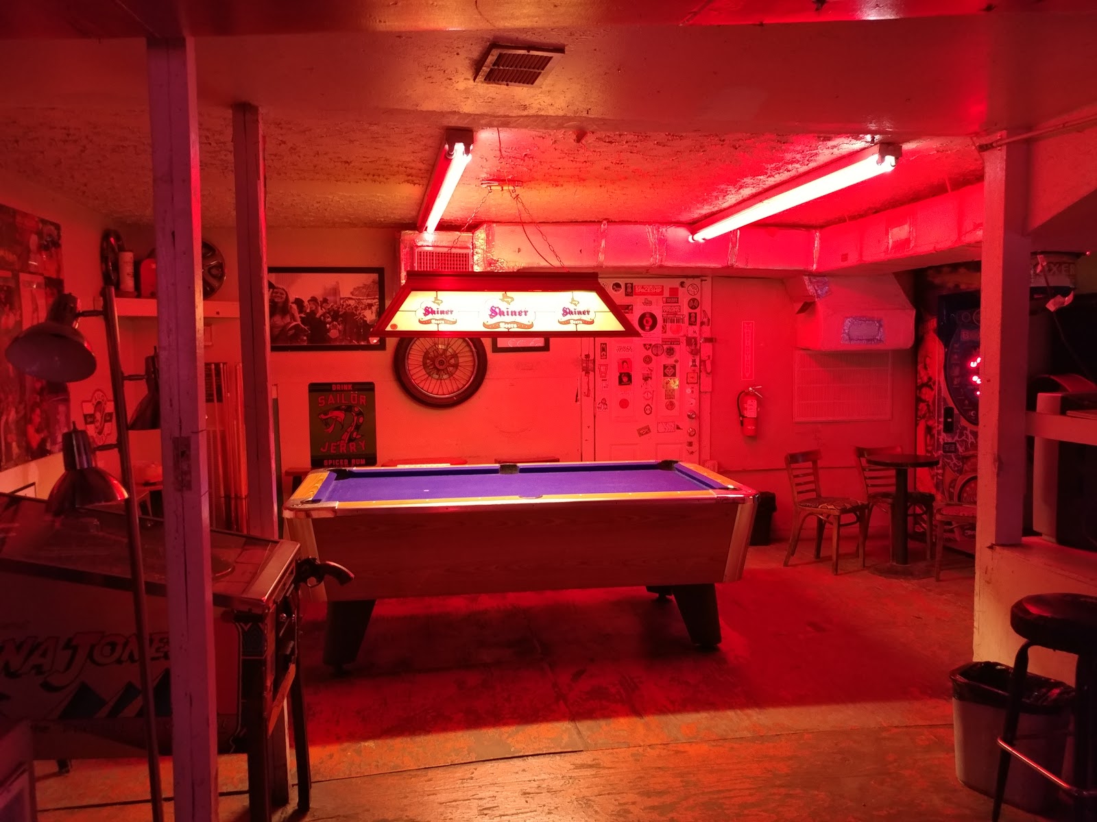 Big Star Bar - Photo 3