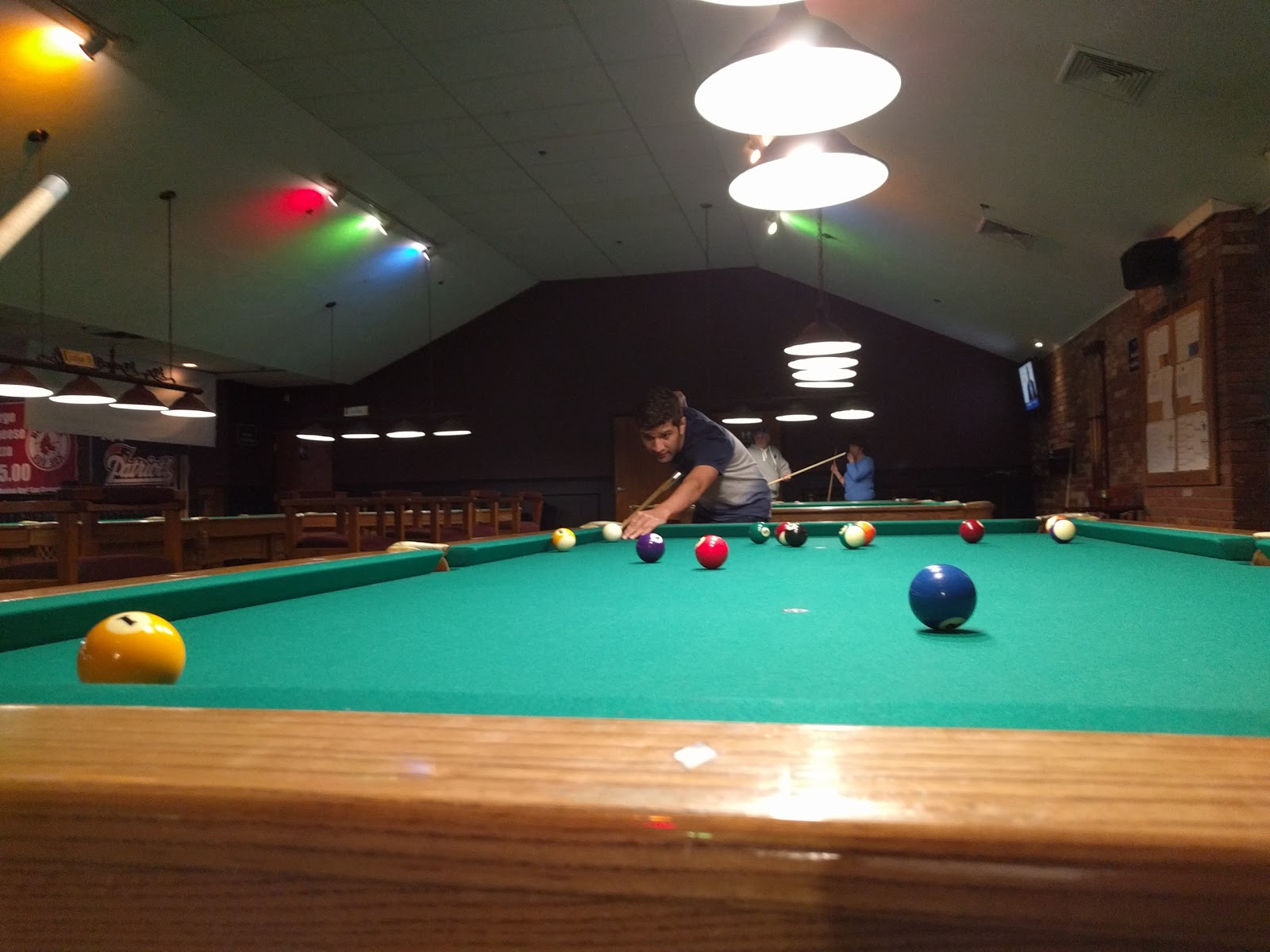 Maxamillians Billiards - Photo 8