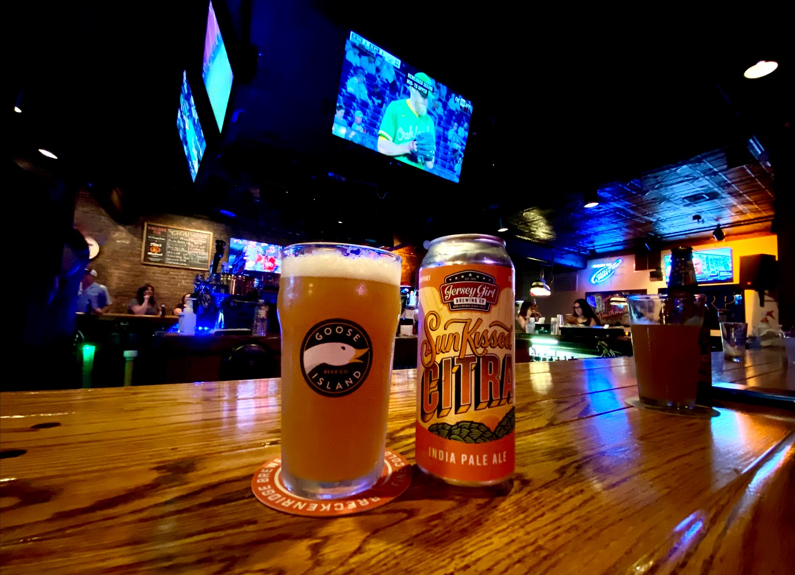 Ringside Pub - Photo 1