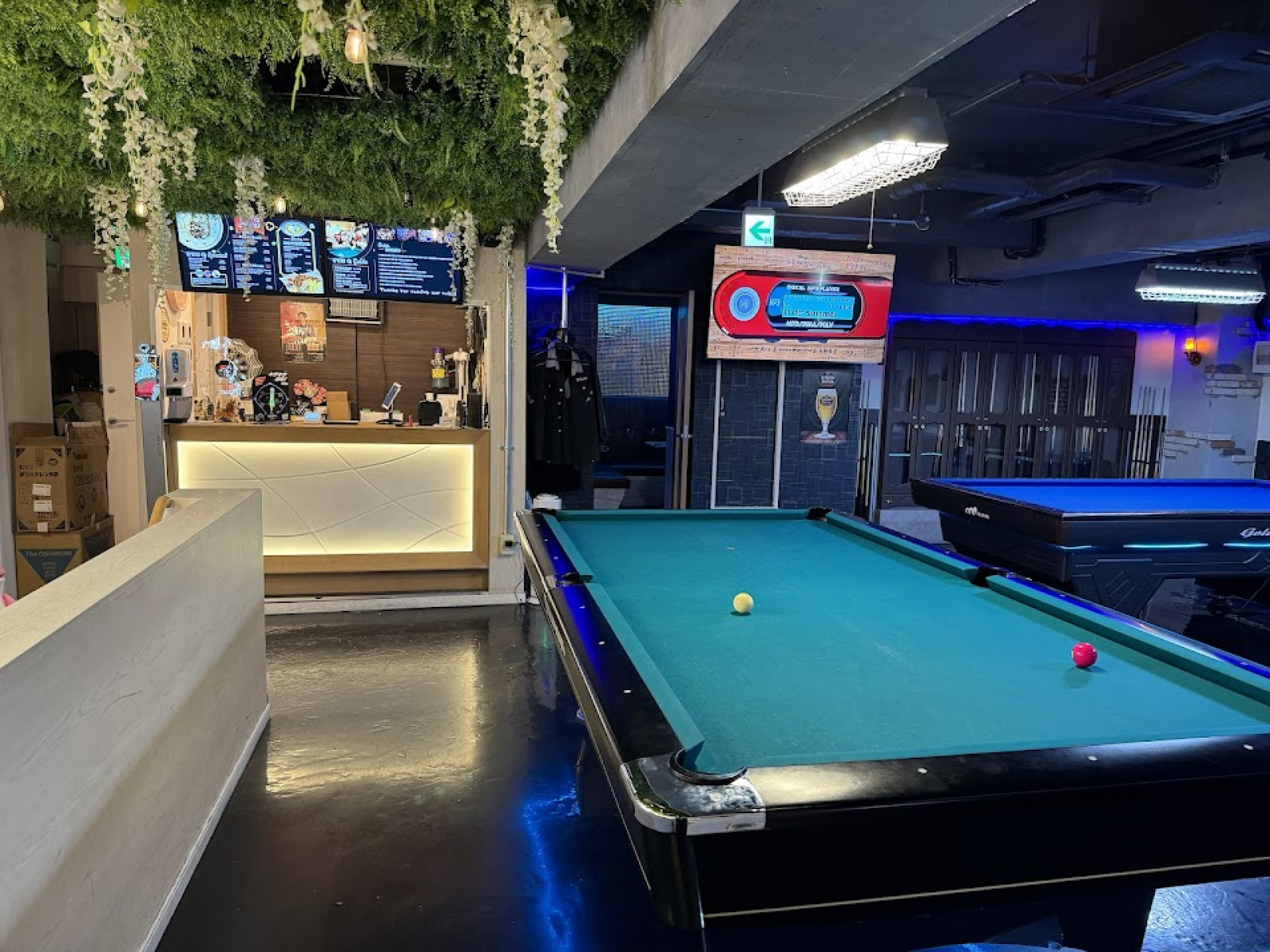 PUB Q Billiard Darts Bar | Play pool in Shinjuku City, Tokyo